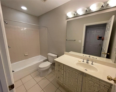 1735 Peachtree Street # 319 - Photo Thumbnail 20