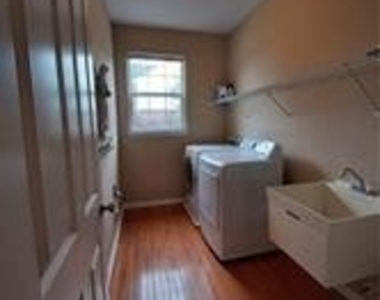 13218 Carver Court - Photo Thumbnail 8