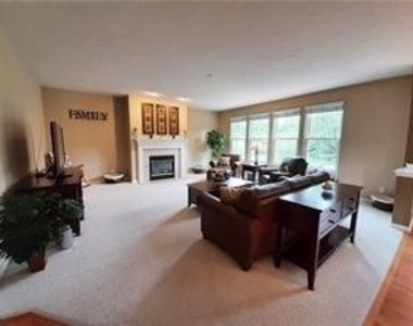 13218 Carver Court - Photo Thumbnail 7