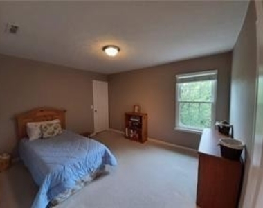 13218 Carver Court - Photo Thumbnail 15