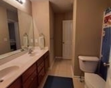 13218 Carver Court - Photo Thumbnail 16