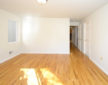 133 Leonard Street - Photo Thumbnail 12