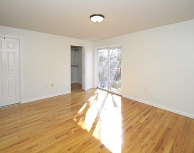 133 Leonard Street - Photo Thumbnail 17