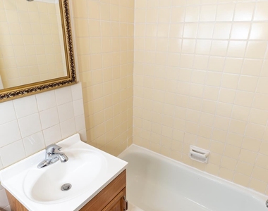 1647 Hobart Street Nw - Photo Thumbnail 7