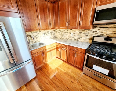 452 46th Street - Photo Thumbnail 13