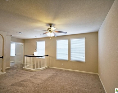 322 Oak Creek Way - Photo Thumbnail 20