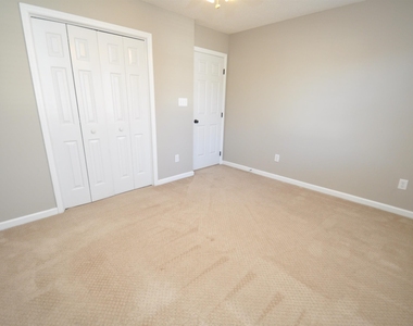 1109 Matthews Glen Drive - Photo Thumbnail 35