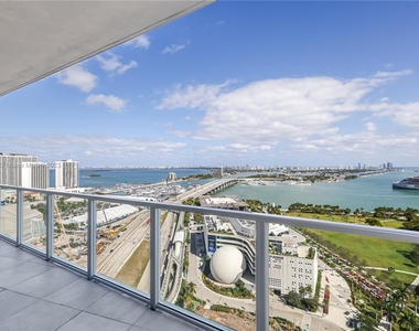 1100 Biscayne Blvd - Photo Thumbnail 25