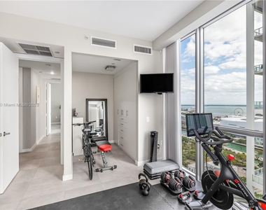 1100 Biscayne Blvd - Photo Thumbnail 21