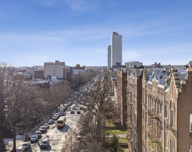 335 Linden Boulevard - Photo Thumbnail 4