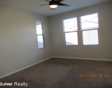 8530 W Flynn Ln - Photo Thumbnail 14