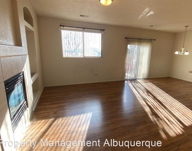 2051 Cortina Loop Se - Photo Thumbnail 3