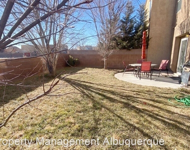 2051 Cortina Loop Se - Photo Thumbnail 4