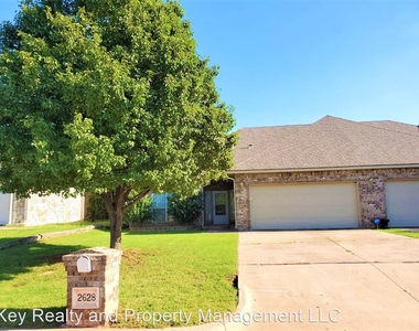 2630 Silvertree Dr. - Photo Thumbnail 12