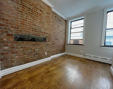 213 East 26th Street - Photo Thumbnail 7