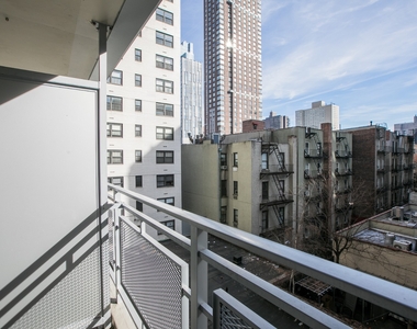 305 East 86th Street - Photo Thumbnail 18