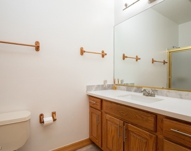 3877 Quadrel Street - Photo Thumbnail 21