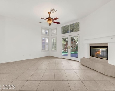 8320 Emerald Isle Avenue - Photo Thumbnail 16