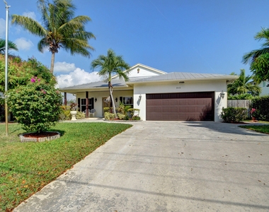 215 Gulfstream Boulevard - Photo Thumbnail 0