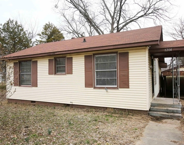 1204 Park Drive - Photo Thumbnail 1