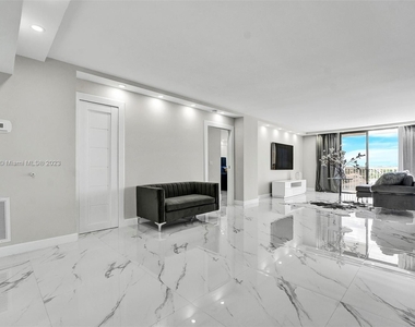 1500 S Ocean Dr - Photo Thumbnail 24