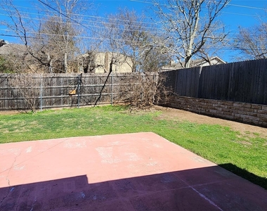 4824 Bonnell Avenue - Photo Thumbnail 14