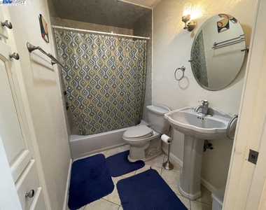 6548 Ebensburg Ln - Photo Thumbnail 29