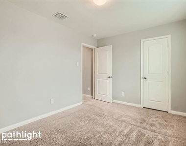 6346 Daisy Way Unit - Photo Thumbnail 13