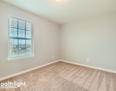 6346 Daisy Way Unit - Photo Thumbnail 12