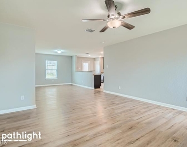 6346 Daisy Way Unit - Photo Thumbnail 3