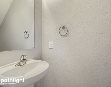 6346 Daisy Way Unit - Photo Thumbnail 15