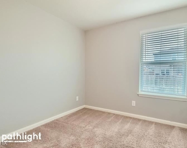 6346 Daisy Way Unit - Photo Thumbnail 11