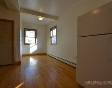 46 Gardner St Apt 1 - Photo Thumbnail 3