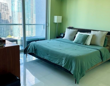 500 Brickell Ave Apt 3505 - Photo Thumbnail 10