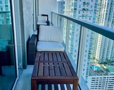 500 Brickell Ave Apt 3505 - Photo Thumbnail 9