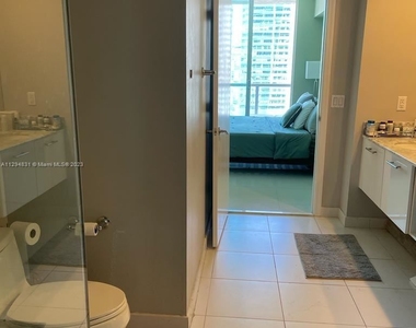 500 Brickell Ave Apt 3505 - Photo Thumbnail 12