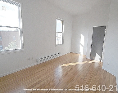 36 Wilson Avenue - Photo Thumbnail 3