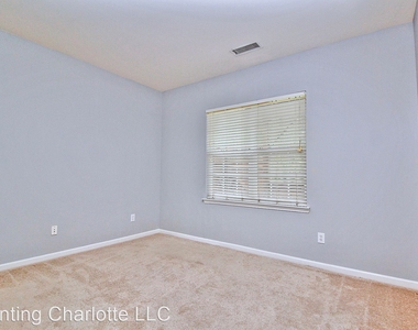 2940 Castleberry Court - Photo Thumbnail 7