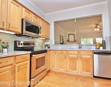 2940 Castleberry Court - Photo Thumbnail 27