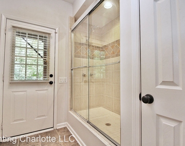 2940 Castleberry Court - Photo Thumbnail 30