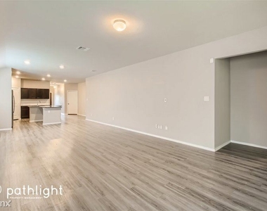 3914 Stanley Park Unit - Photo Thumbnail 2