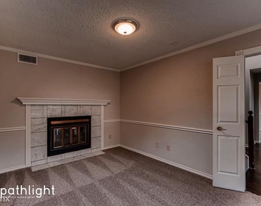 1417 Baker Drive Unit - Photo Thumbnail 3