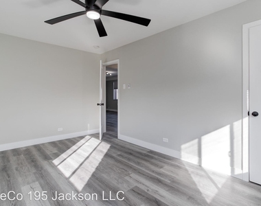 195 Jackson St - Photo Thumbnail 17