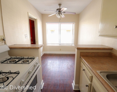 2115 Placentia Ave - Photo Thumbnail 17