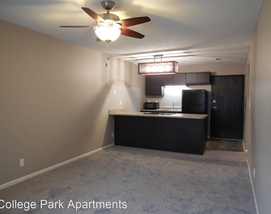 120 College Park Circle - Photo Thumbnail 4