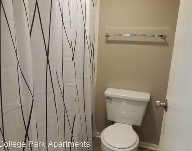 120 College Park Circle - Photo Thumbnail 8