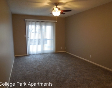 120 College Park Circle - Photo Thumbnail 3