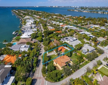 1315 S Biscayne Point Rd - Photo Thumbnail 22