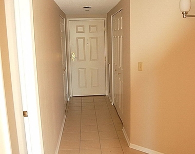 511 Aurora Avenue - Photo Thumbnail 16