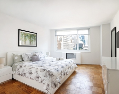 230 West West 55th Street - Photo Thumbnail 11